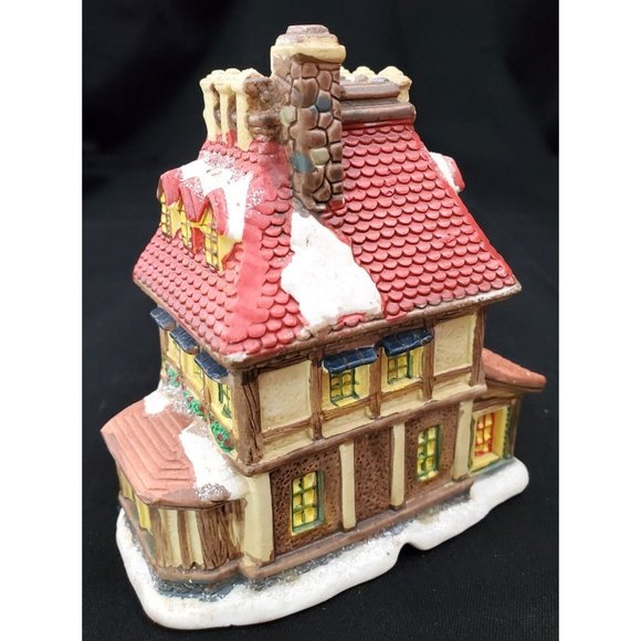 Cobblestone Corner COUNTRY HOTEL Small Christmas Village building 4-3/4"high - Picture 4 of 6